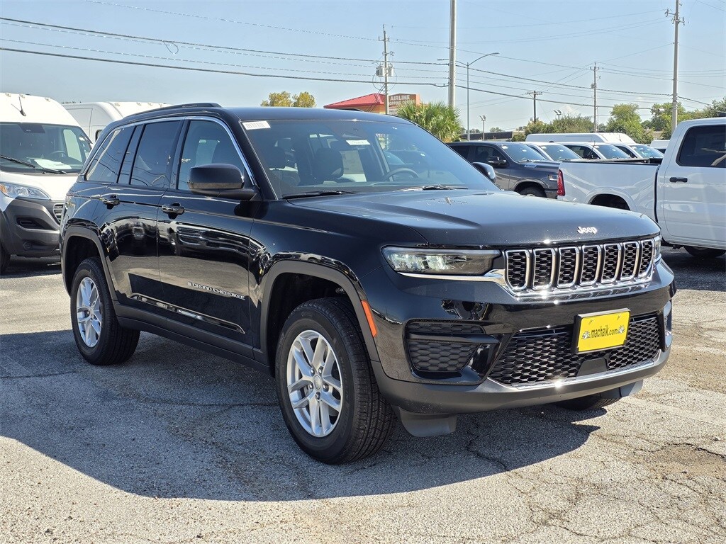 New 2025 Jeep Grand Cherokee LAREDO X 4X2 Sport Utility