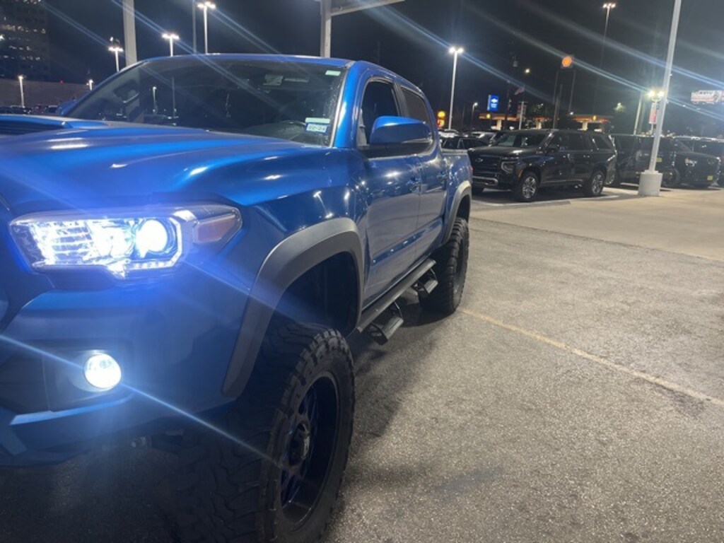 Used 2017 Toyota Tacoma TRD Sport Truck