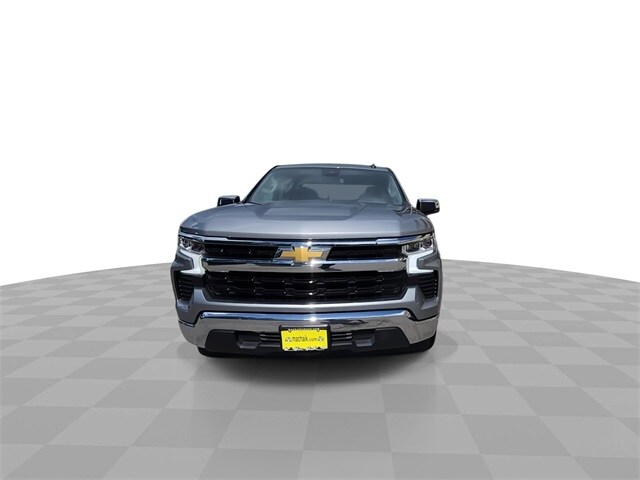 2023 Chevrolet Silverado 1500 LT photo 3