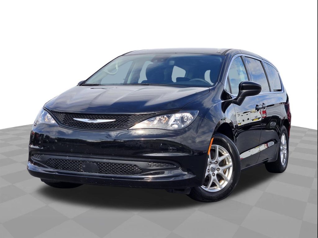 2024 Chrysler Voyager LX's photo