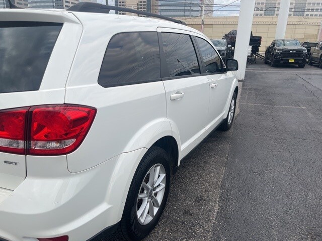 2016 Dodge Journey SXT photo 2