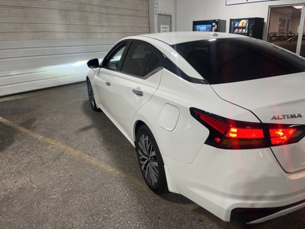 Used 2024 Nissan Altima 2.5 SV Sedan