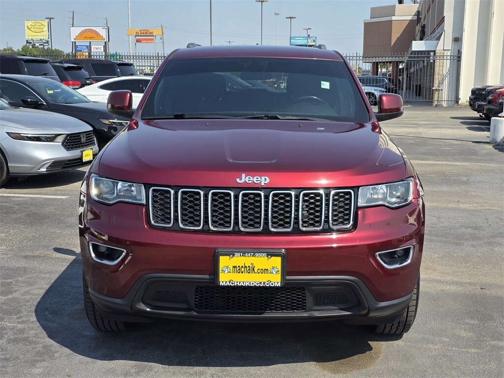 2019 Jeep Grand Cherokee Laredo E photo 2