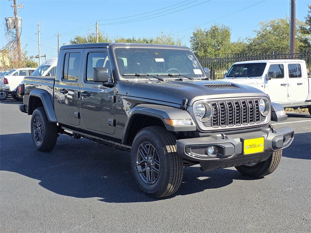 New 2025 Jeep Gladiator SPORT S 4X4 Pickup