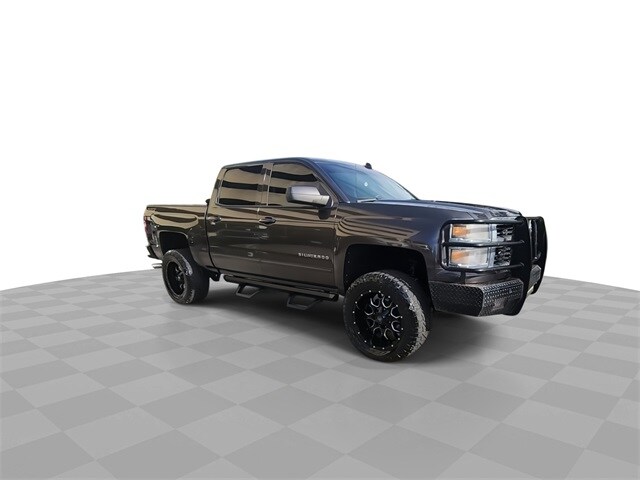 2015 Chevrolet Silverado 1500 LT photo 2