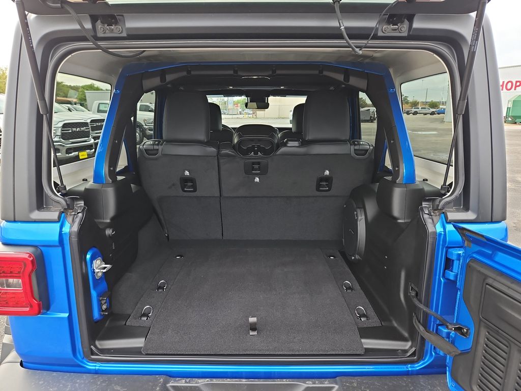 2025 Jeep Wrangler 4-Door Rubicon - Photo 9