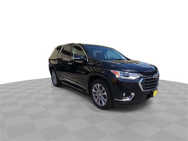 2018 Chevrolet Traverse Premier photo 2