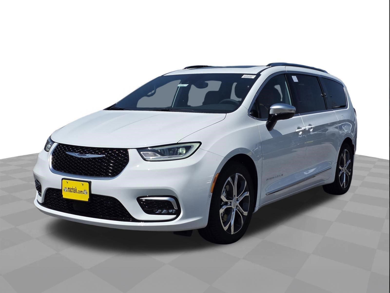 2026 Chrysler Pacifica Pinnacle's photo