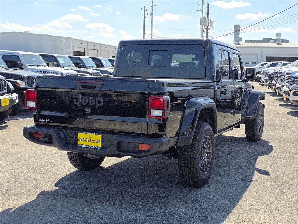 New 2025 Jeep Gladiator SPORT S 4X4 Pickup