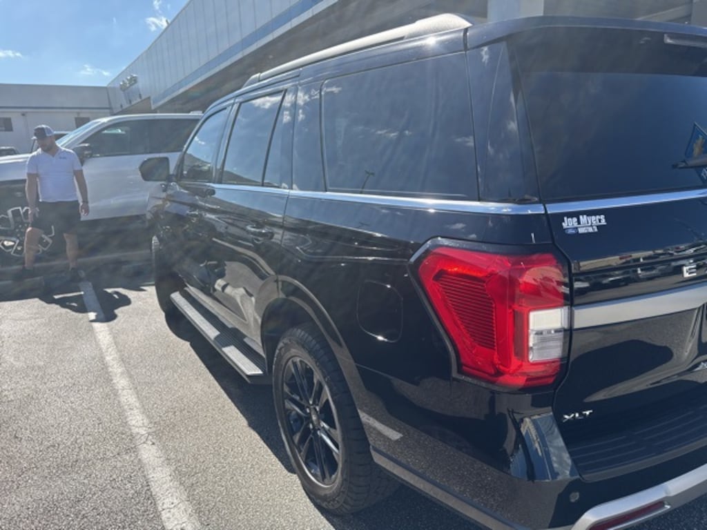 Used 2024 Ford Expedition XLT SUV
