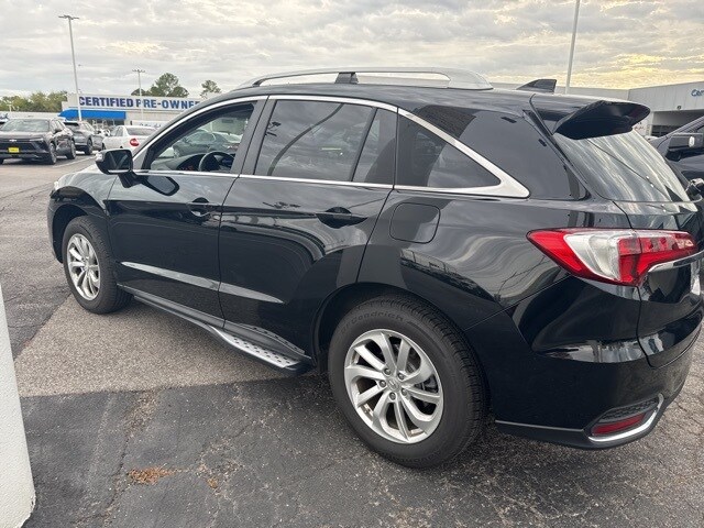 2017 Acura RDX Technology Plus photo 2