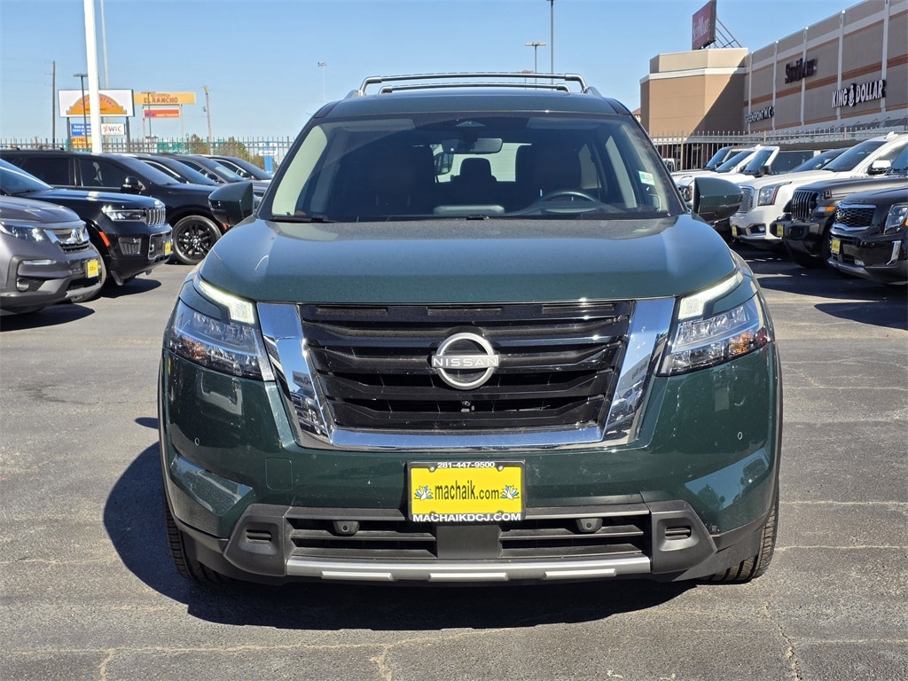 Used 2024 Nissan Pathfinder Platinum SUV