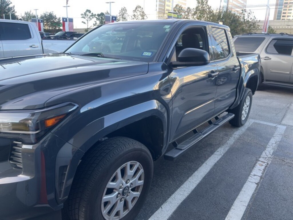 Used 2025 Toyota Tacoma SR Truck