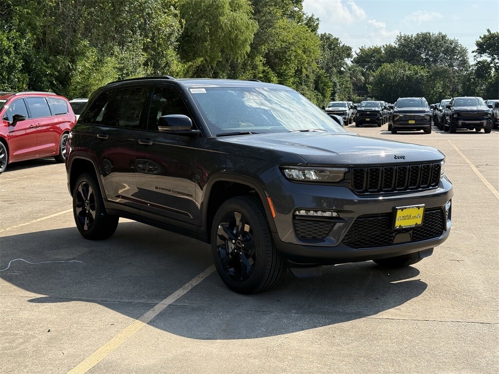 2025 Jeep Grand Cherokee Limited photo 2