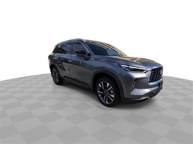 2023 Infiniti QX60 Luxe photo 2