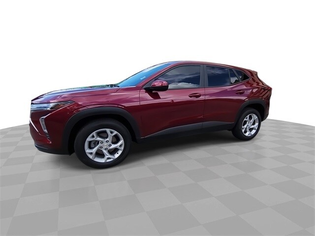 2024 Chevrolet Trax LS photo 4