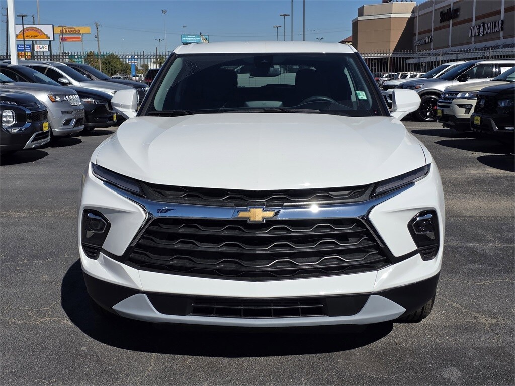 2024 Chevrolet Blazer 2LT photo 2