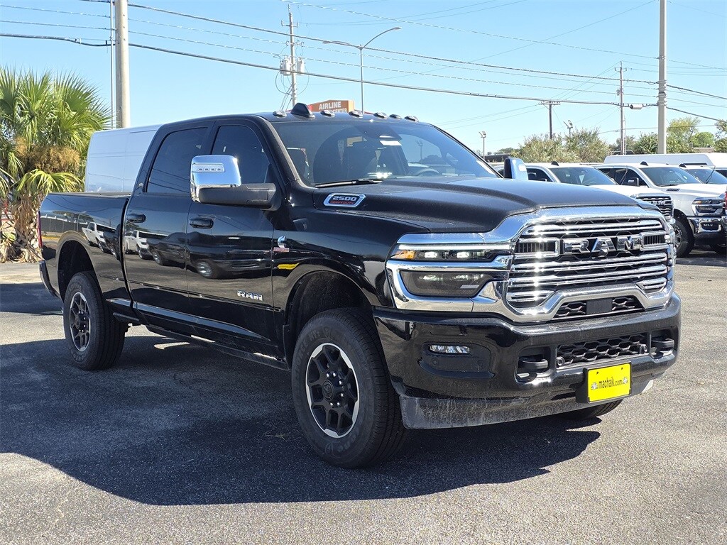 New 2025 Ram 2500 LARAMIE CREW CAB 4X4 6'4 BOX Pickup