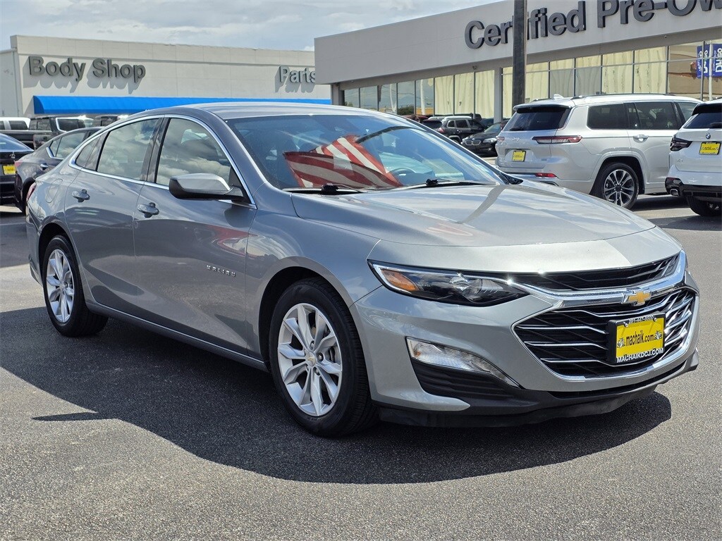 2023 Chevrolet Malibu 1LT photo 3