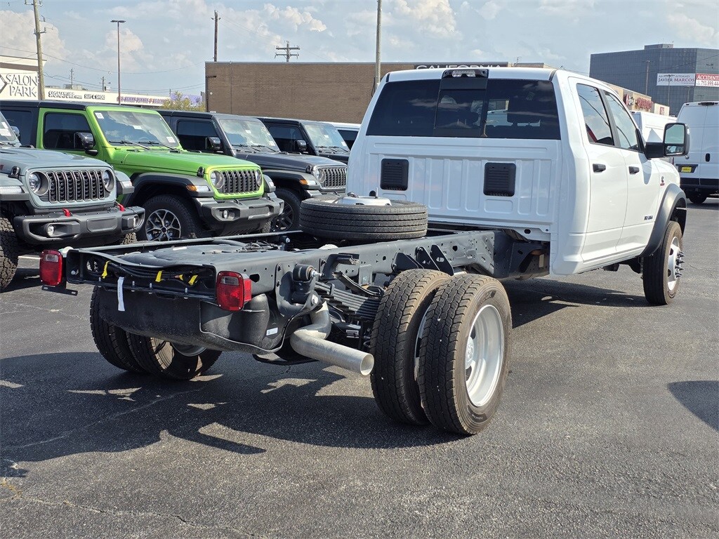 New 2025 Ram 5500 Chassis Cab 5500 BIG HORN CHASSIS CREW CAB 4X4 84' CA Pickup
