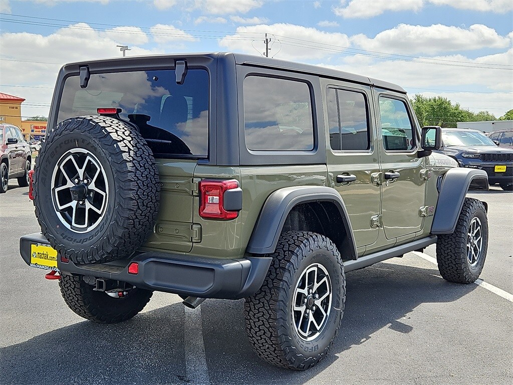 2025 Jeep Wrangler Rubicon photo 2