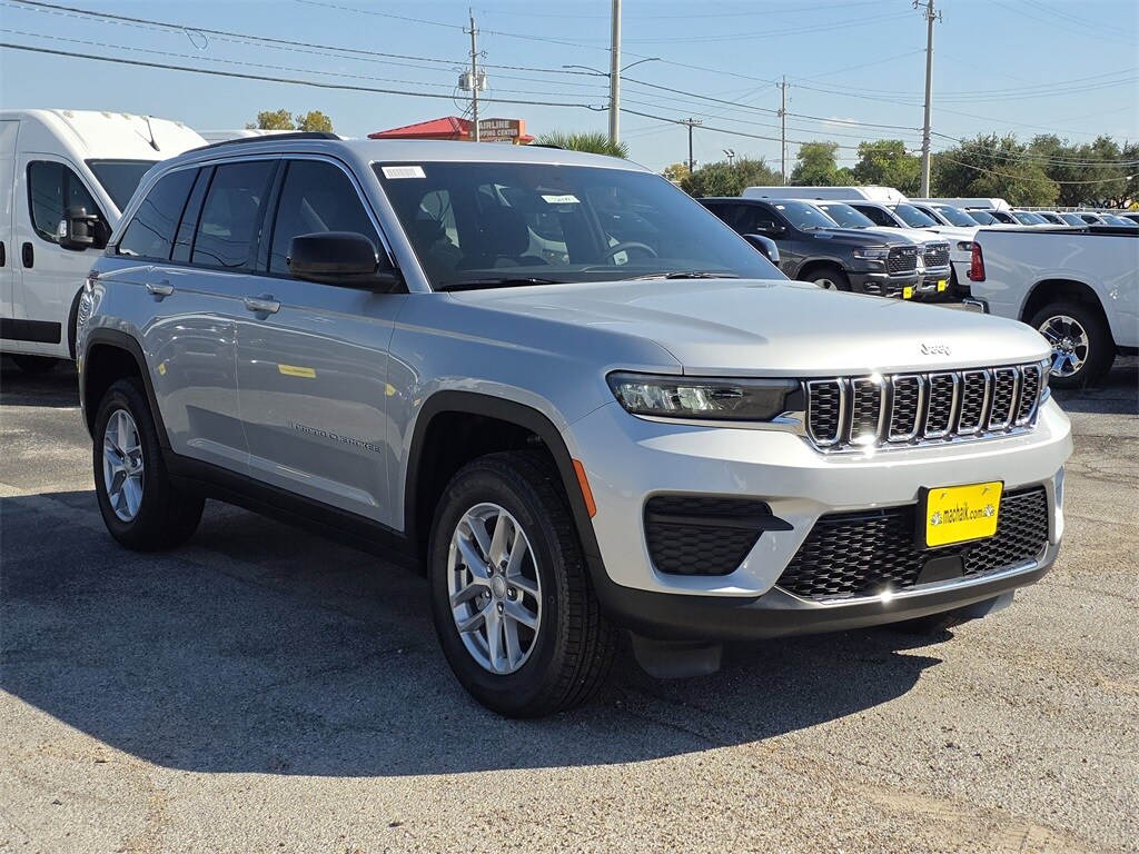 New 2025 Jeep Grand Cherokee LAREDO X 4X2 Sport Utility