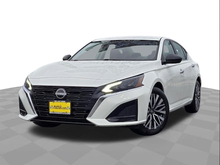 2025 Nissan Altima SV Sedan
