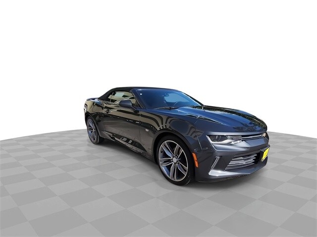 2018 Chevrolet Camaro 1LS 1LT photo 2