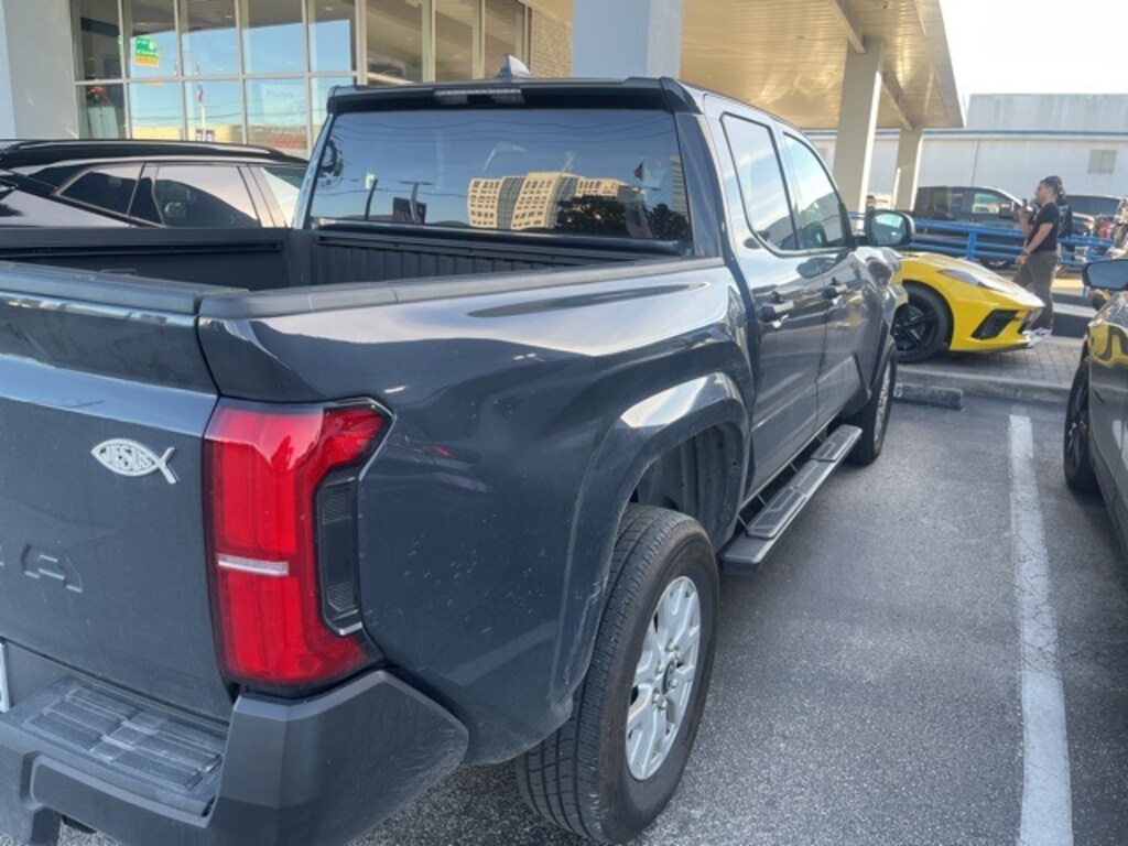 Used 2025 Toyota Tacoma SR Truck