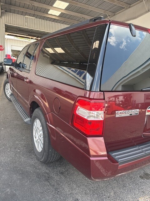 2013 Ford Expedition EL XLT photo 3