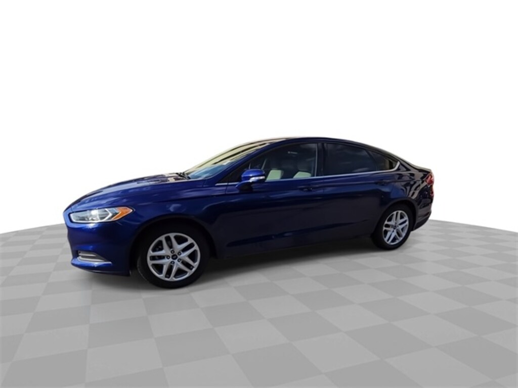 Used 2016 Ford Fusion SE Sedan