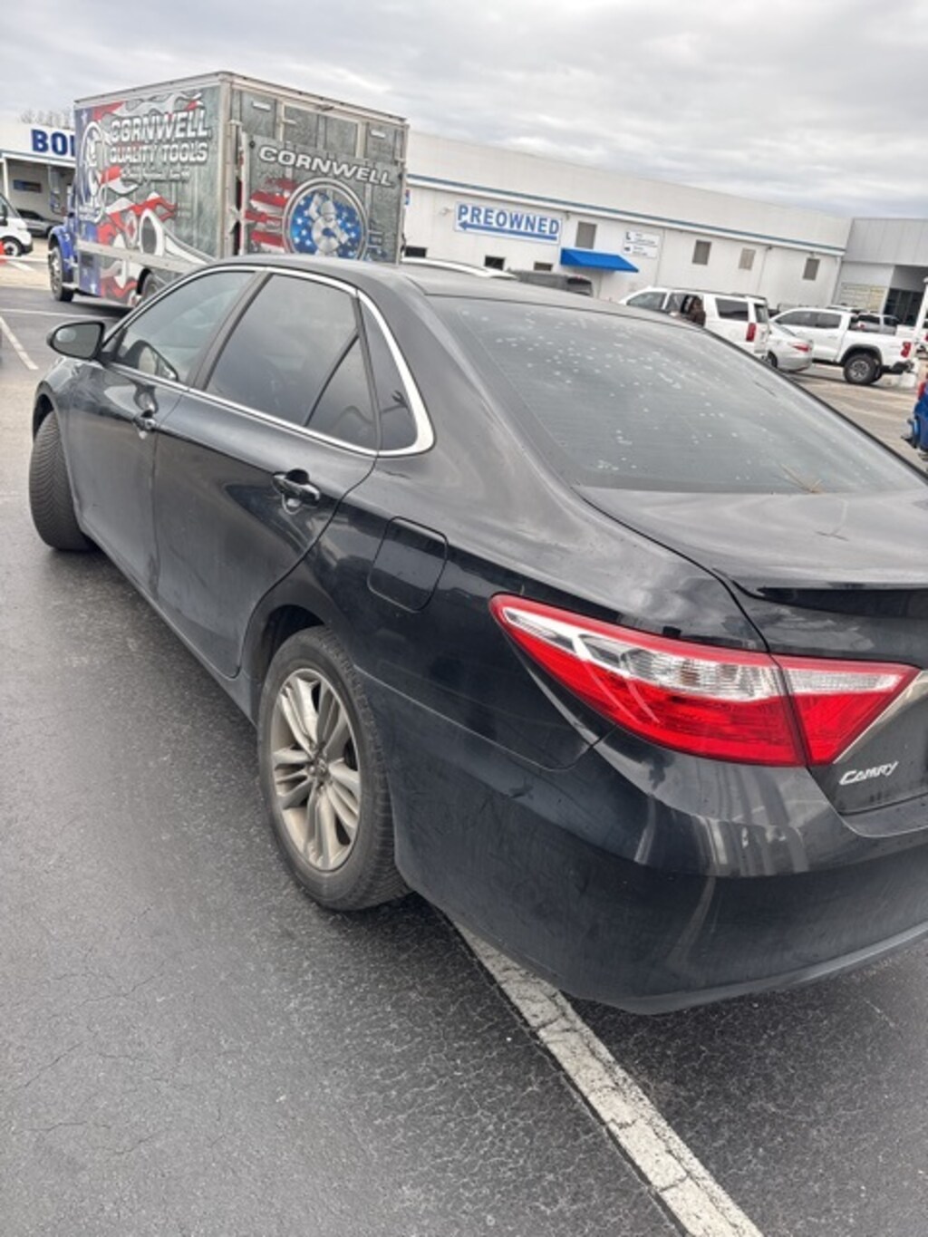 Used 2015 Toyota Camry SE Sedan