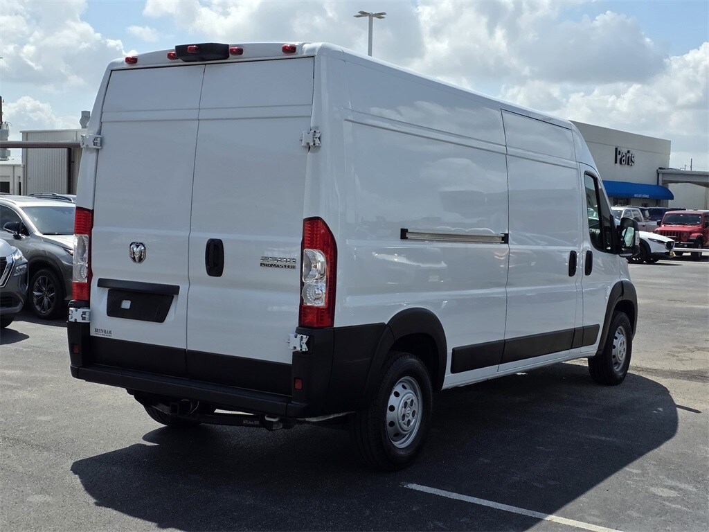 2023 Ram ProMaster 2500 photo 3