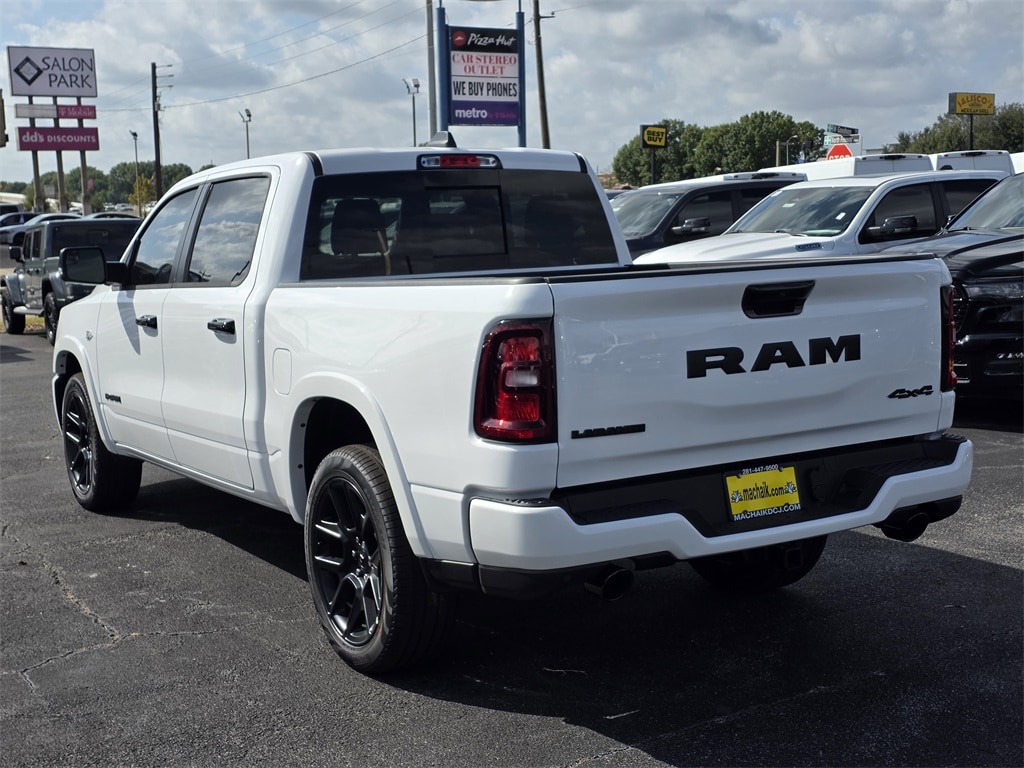 New 2026 Ram 1500 LARAMIE CREW CAB 4X4 5'7 BOX Pickup