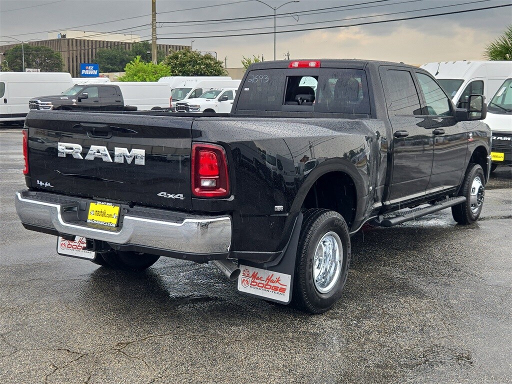 2026 Ram 3500 Tradesman photo 4