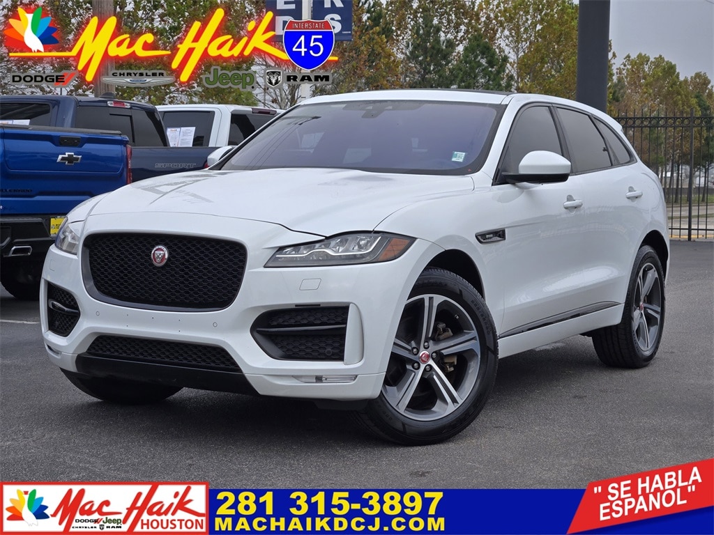 2017 Jaguar F-Pace R-Sport's photo