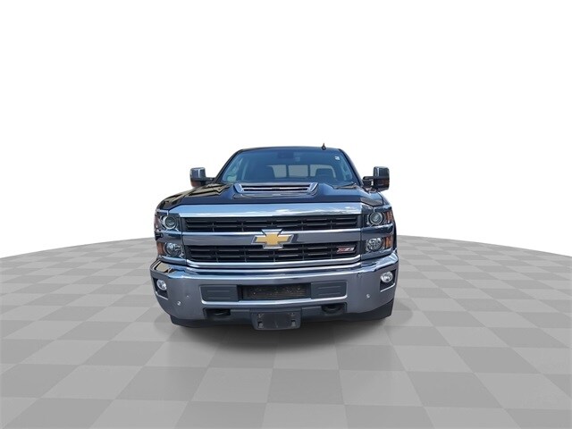 2017 Chevrolet Silverado 2500HD LTZ photo 3