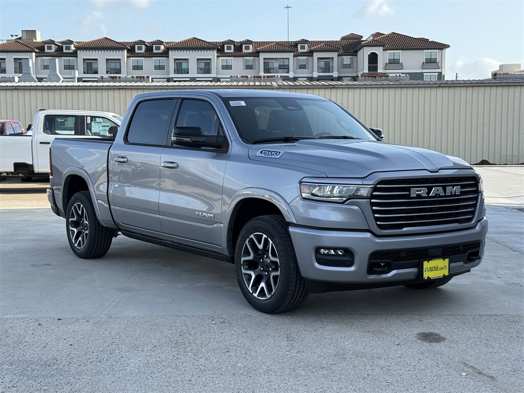 2025 Ram 1500 Laramie photo 2