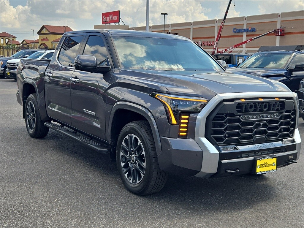 2024 Toyota Tundra Limited photo 3