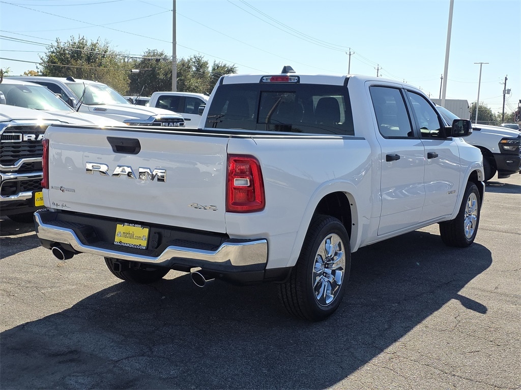 New 2026 Ram 1500 LONE STAR CREW CAB 4X4 5'7 BOX Pickup