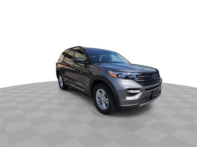 2021 Ford Explorer XLT photo 2