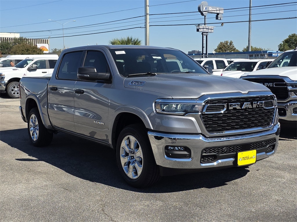 New 2026 Ram 1500 LONE STAR CREW CAB 4X4 5'7 BOX Pickup