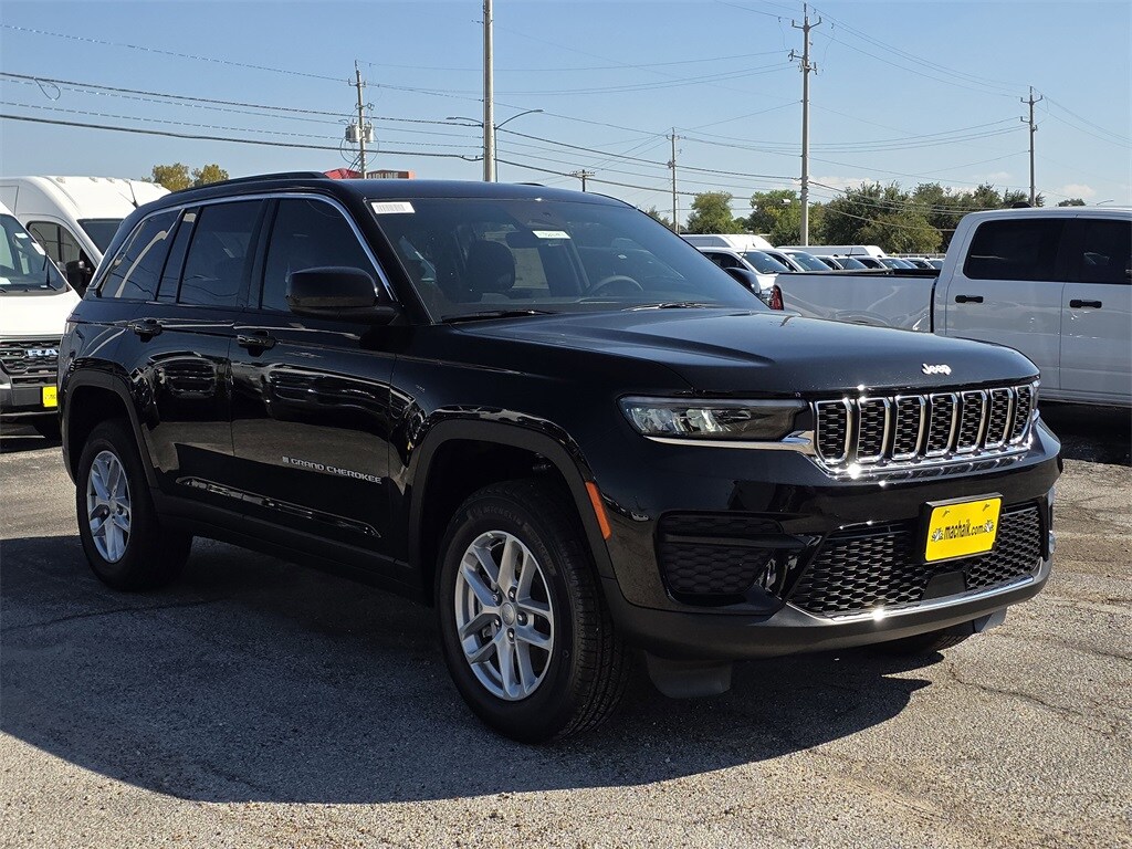 New 2025 Jeep Grand Cherokee LAREDO X 4X2 Sport Utility