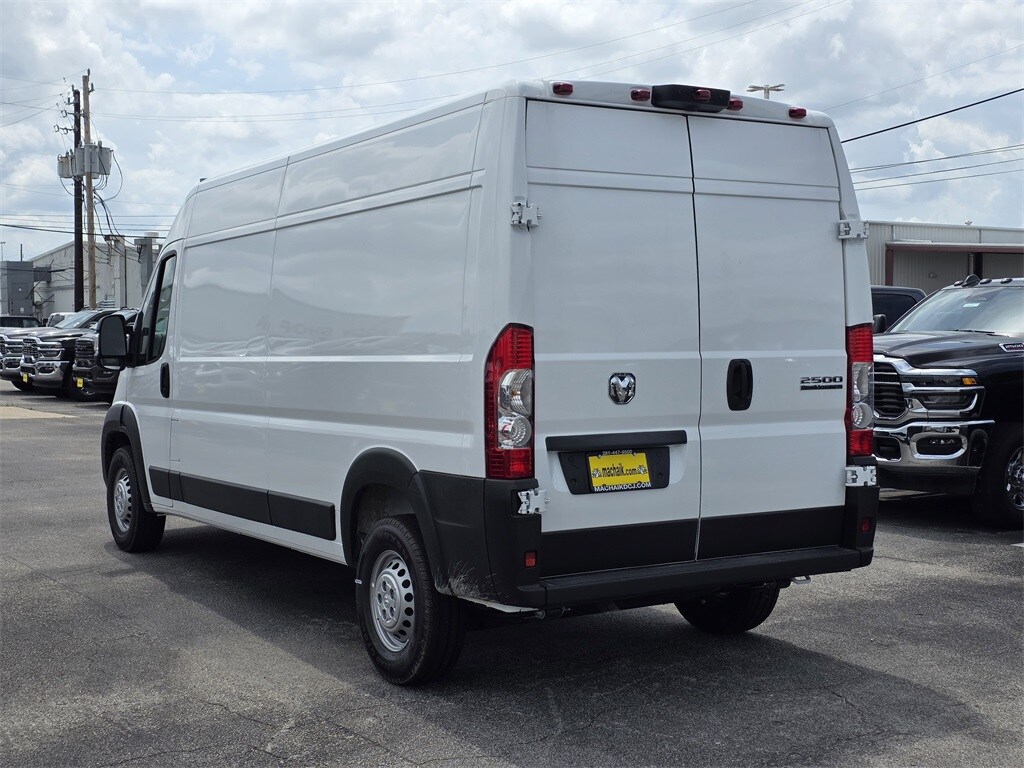 2025 Ram ProMaster 2500 photo 2