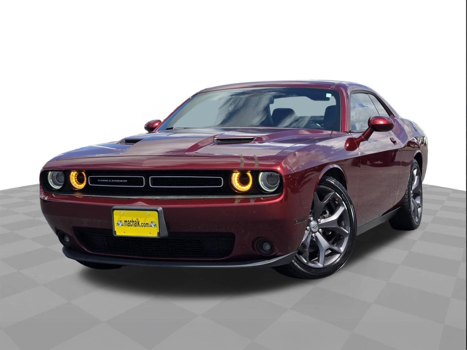 2018 Dodge Challenger SXT Plus's photo