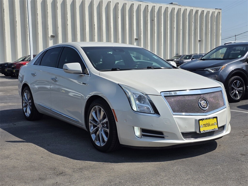 2014 Cadillac XTS Luxury photo 3