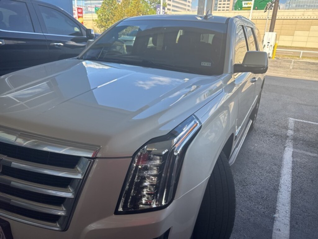 Used 2015 Cadillac Escalade Luxury SUV