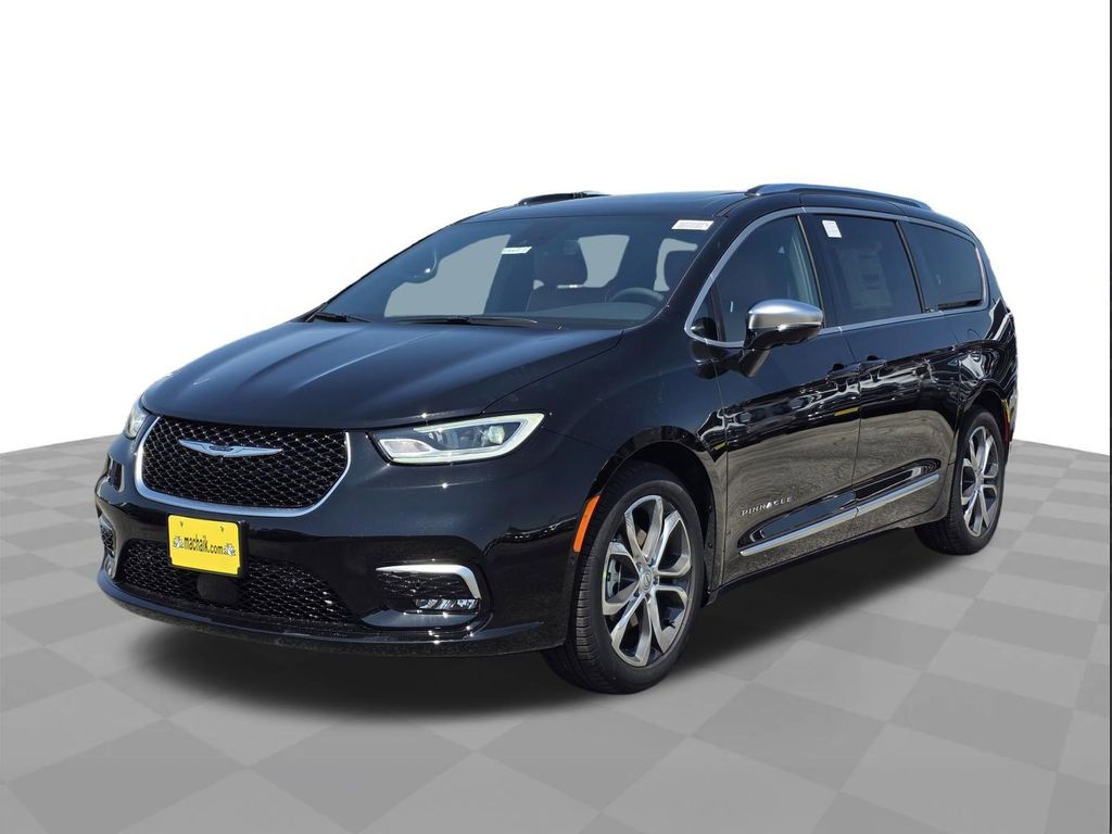 2026 Chrysler Pacifica Pinnacle's photo