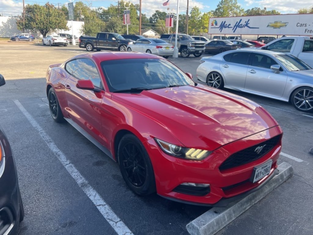 Used 2017 Ford Mustang V6 Coupe