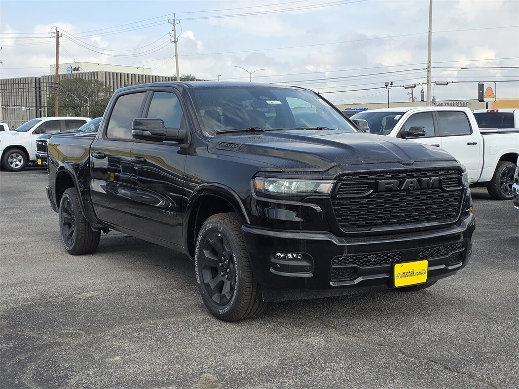 New 2026 Ram 1500 LONE STAR CREW CAB 4X2 5'7 BOX Pickup